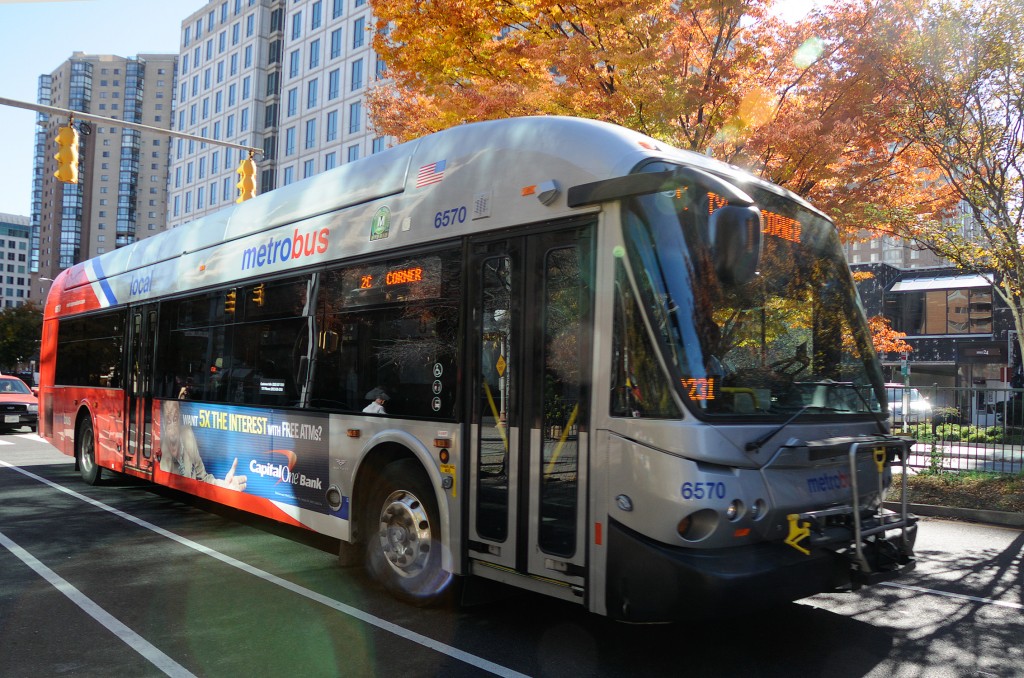 Bus Ballston Fall  110811-72